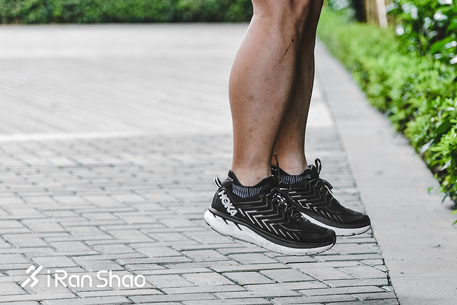 跑鞋 | 绝对出色与相对平庸 HOKA ONE ONE Clifton 4深度评测