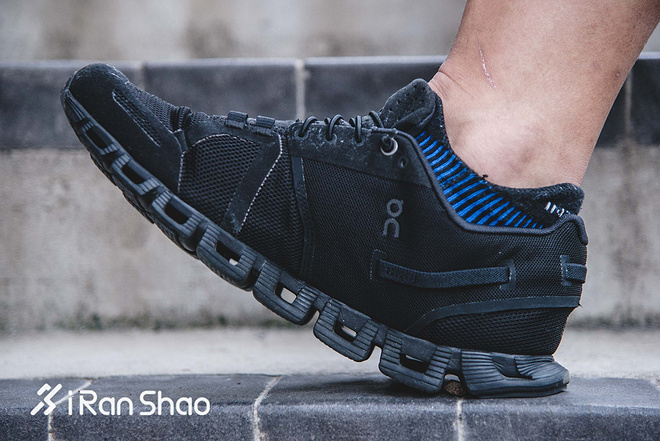 跑鞋 | 我是不一样的云 On Cloud深度评测