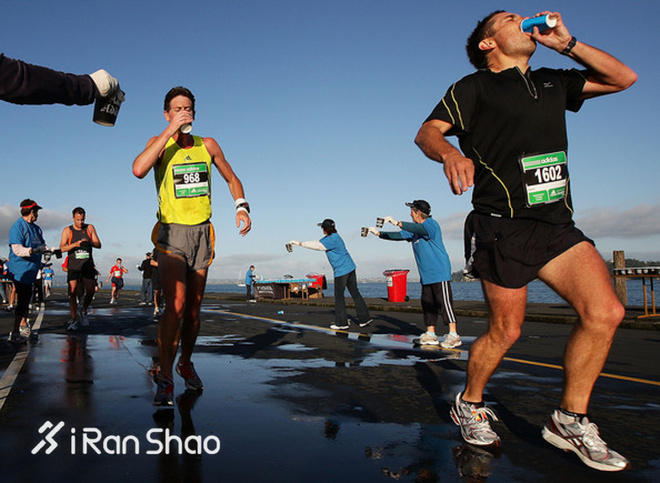 热点 | 出汗多的人如何补水 试试这些建议