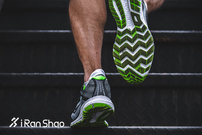 跑鞋 | 舒适在前缓震在后 Saucony Ride 10深度评测