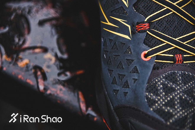 开箱 | La Sportiva Akyra 重型山地怪兽