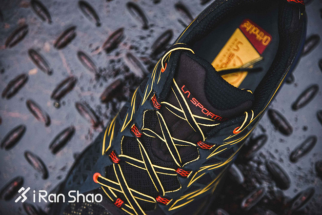 开箱 | La Sportiva Akyra 重型山地怪兽