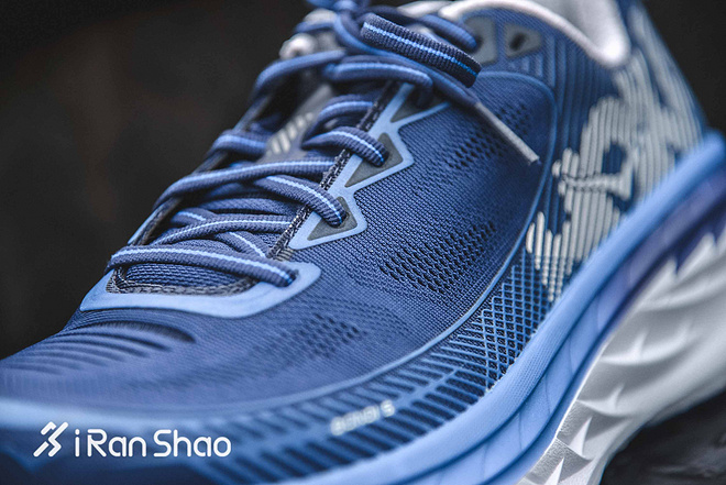 开箱 | HOKA ONE ONE BONDI 5 史上最强缓冲路跑鞋驾到