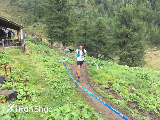 决战勃朗峰 | 冠军驾临 神级PK 见证UTMB十五年最强对决