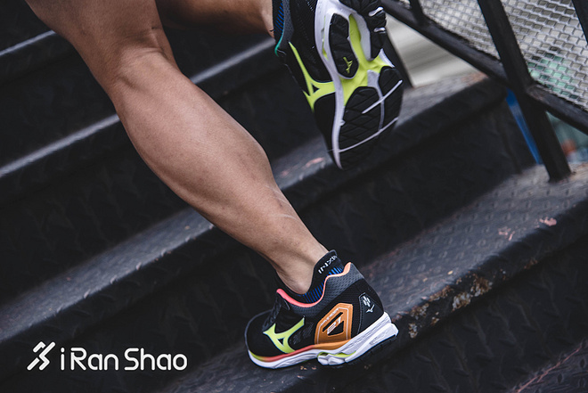 跑鞋 | Mizuno Wave Rider 21 延续前代出色脚感 LSD利器