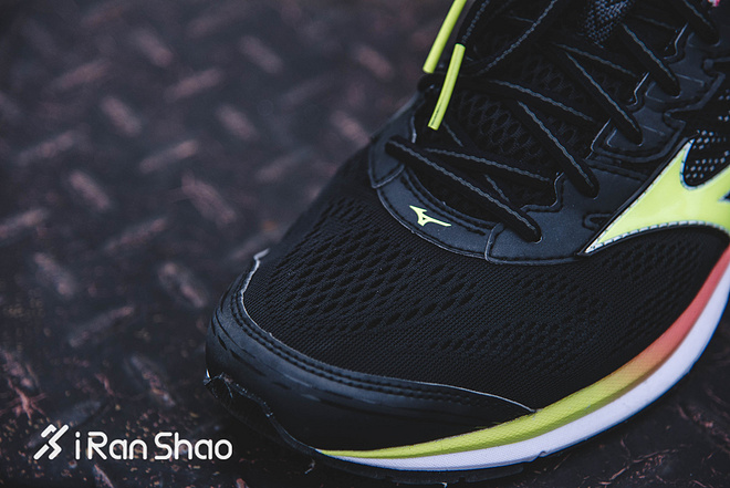 跑鞋 | Mizuno Wave Rider 21 延续前代出色脚感 LSD利器