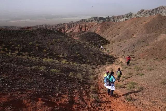 2017魔山挑战 | 翻山越岭，遇见最美山野、遇见和自己一样热爱山野的人