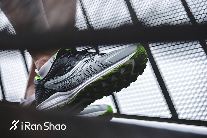 跑鞋 | 舒适在前缓震在后 Saucony Ride 10深度评测