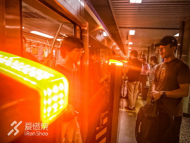 右脚向前，左脚向前，北京的这个秋天