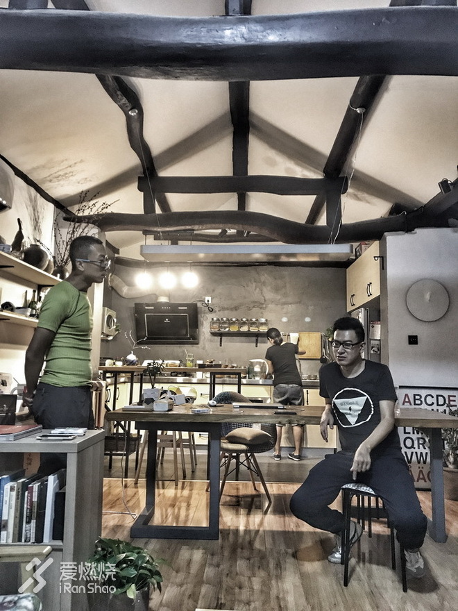 右脚向前，左脚向前，北京的这个秋天