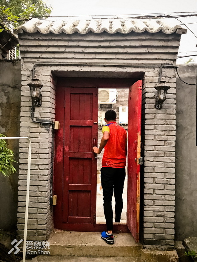 右脚向前，左脚向前，北京的这个秋天