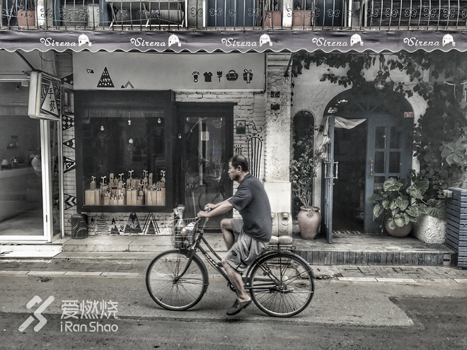 右脚向前，左脚向前，北京的这个秋天