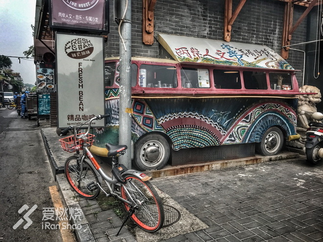 右脚向前，左脚向前，北京的这个秋天