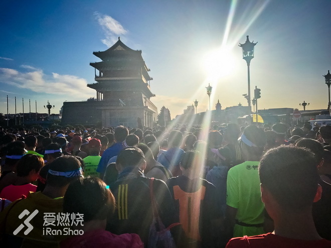 右脚向前，左脚向前，北京的这个秋天