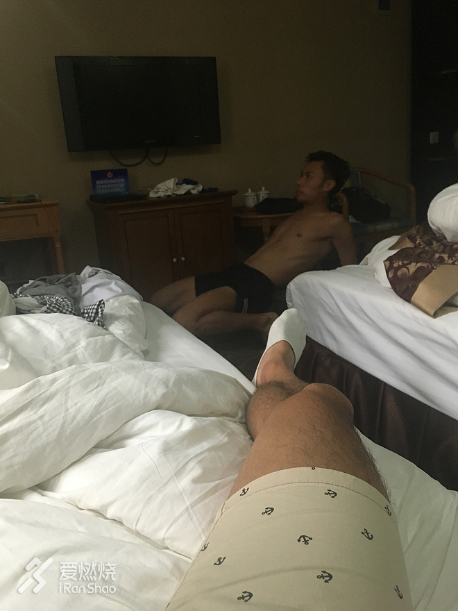 左手跑崩，右手pb