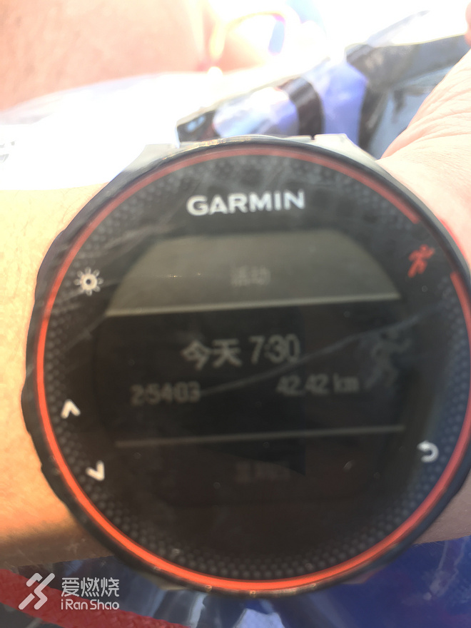 左手跑崩，右手pb