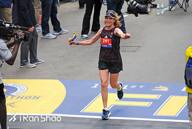 热点 | 通往圣殿之路 2018波士顿马拉松今天开始报名