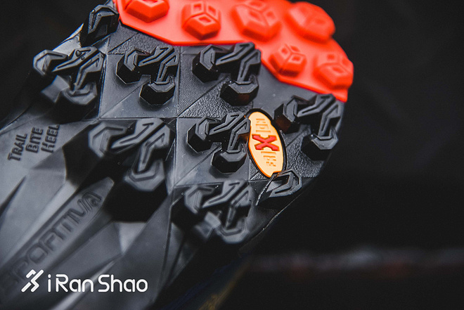 开箱 | La Sportiva Akyra 重型山地怪兽