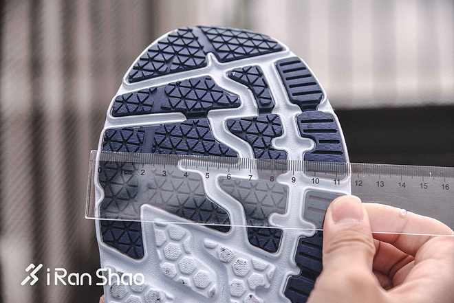 开箱 | HOKA ONE ONE BONDI 5 史上最强缓冲路跑鞋驾到