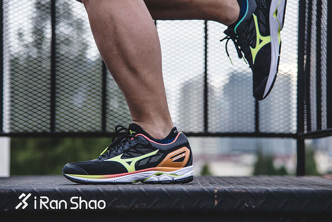跑鞋 | Mizuno Wave Rider 21 延续前代出色脚感 LSD利器