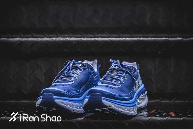 开箱 | HOKA ONE ONE BONDI 5 史上最强缓冲路跑鞋驾到