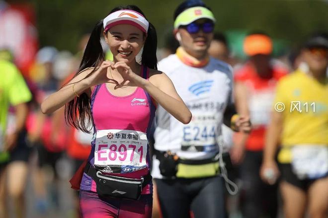 北马 | 你遇到了那个天安门前的彩虹妹妹了吗？