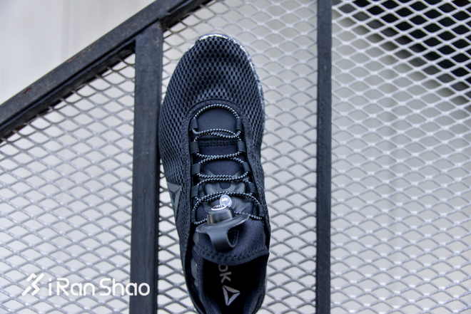 开箱 | 黑暗精灵 为夜而生 Reebok PUMP PLUS夜跑鞋