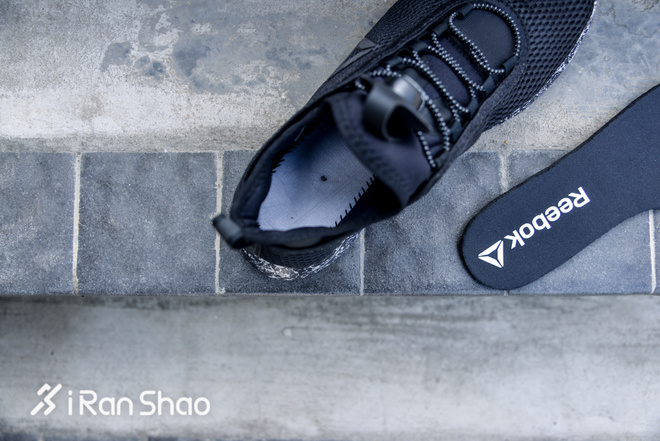 开箱 | 黑暗精灵 为夜而生 Reebok PUMP PLUS夜跑鞋