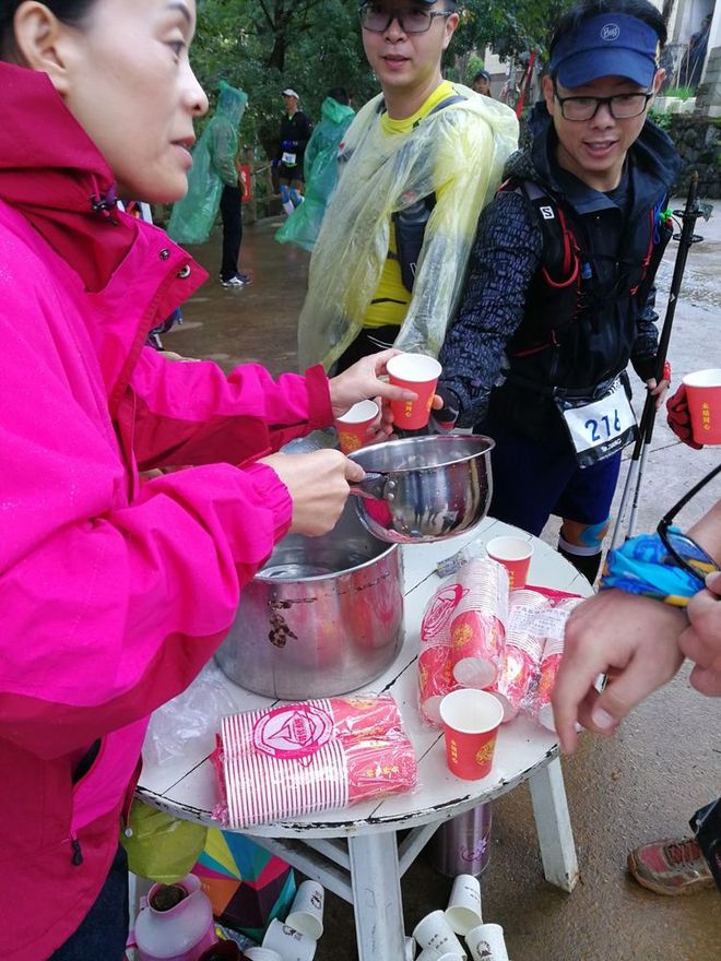 《送给那些想知道我们的人》