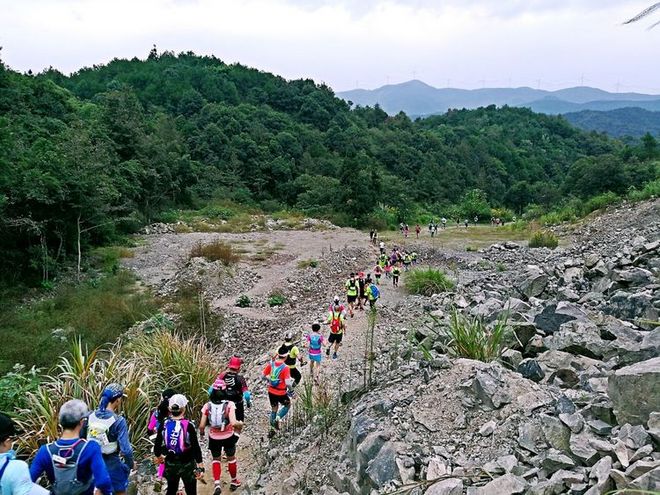 《送给那些想知道我们的人》