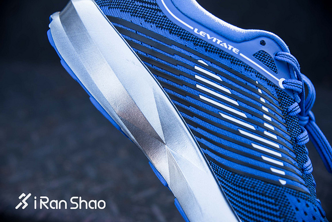 开箱 | Brooks Levitate 全新中底能否让你轻轻浮起