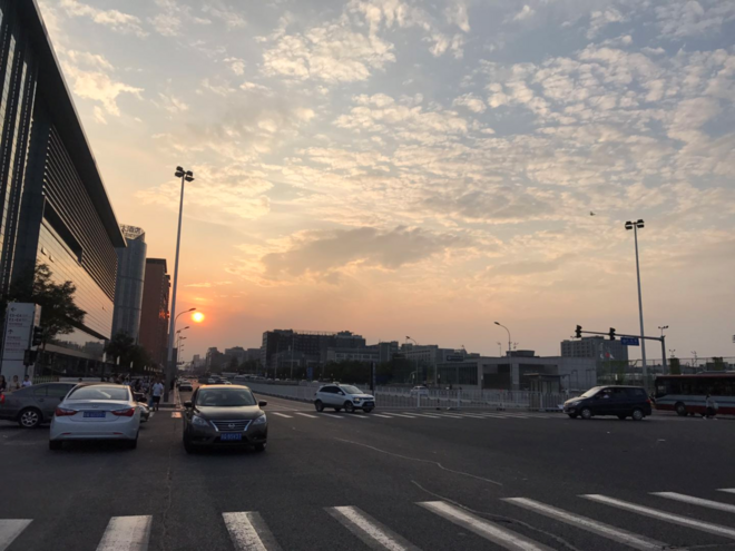 穿着婚纱跑北马，路人为我狂打Call