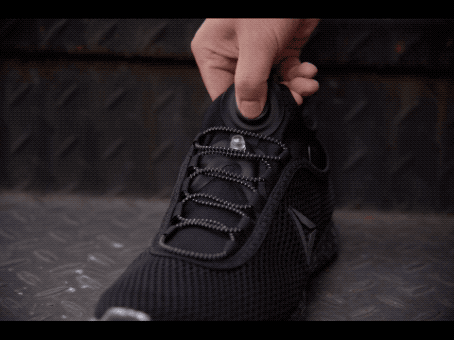 开箱 | 黑暗精灵 为夜而生 Reebok PUMP PLUS夜跑鞋