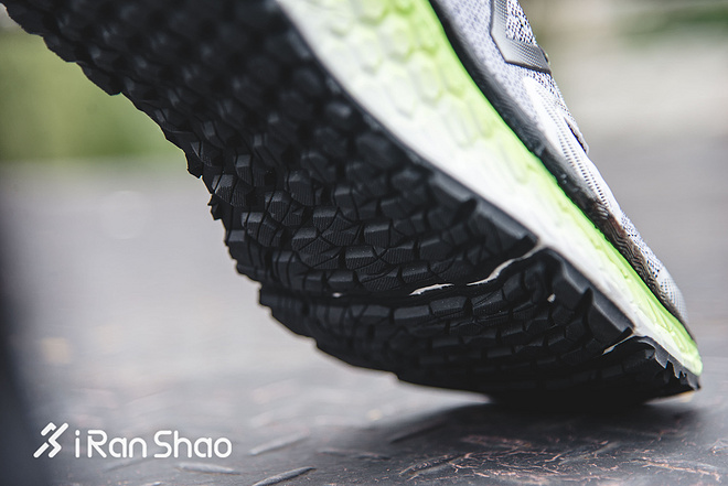 开箱 | New Balance Fresh Foam 1080 v7 蜂窝组合的那些事