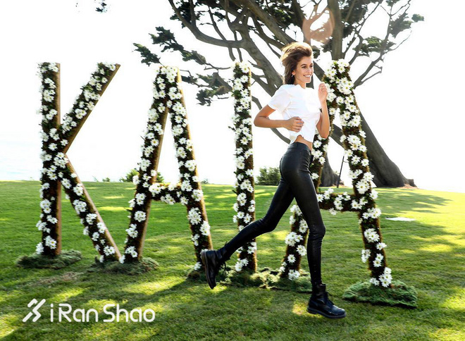 热点 | 看了一圈时装周 一大堆大长腿里就服Kaia Gerber