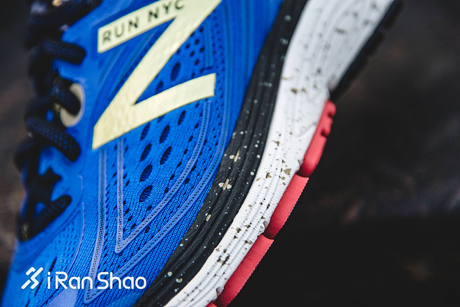 Weekly Gear | 近看New Balance纽约马拉松限定版跑鞋