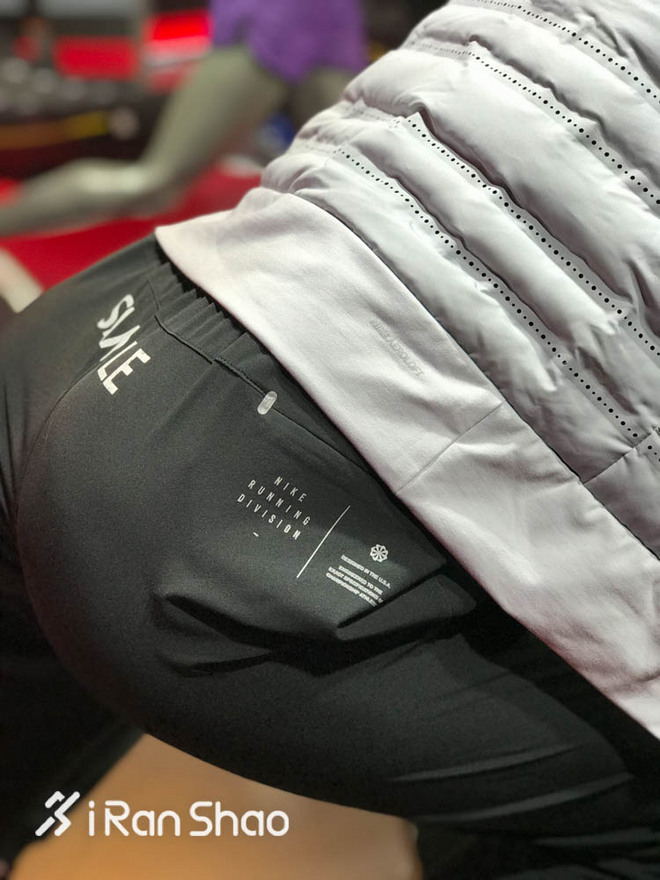 现场 | 耐克在时装周搭了个实验室 里面放了两台跑步机