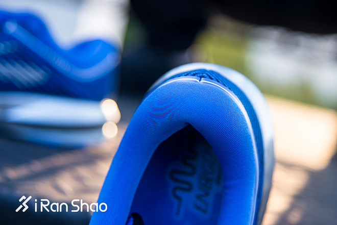 开箱 | Brooks Levitate 全新中底能否让你轻轻浮起