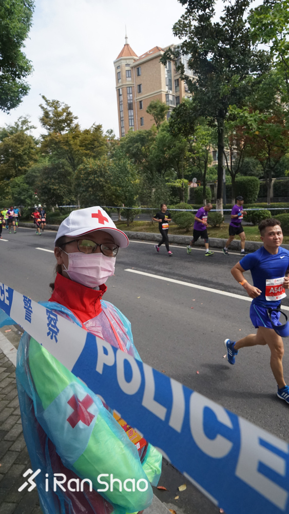 热点 | 2017南京马拉松 依然在路上