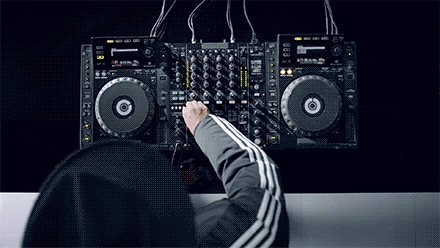 热点 | 花几个小时看完了所有的耐克广告 发现了一个事情