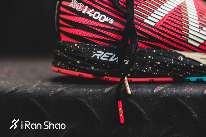 Weekly Gear | 近看New Balance纽约马拉松限定版跑鞋