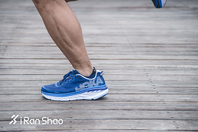 跑鞋 | HOKA ONE ONE BONDI 5 奔跑时忘记鞋的存在
