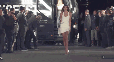 热点 | 看了一圈时装周 一大堆大长腿里就服Kaia Gerber