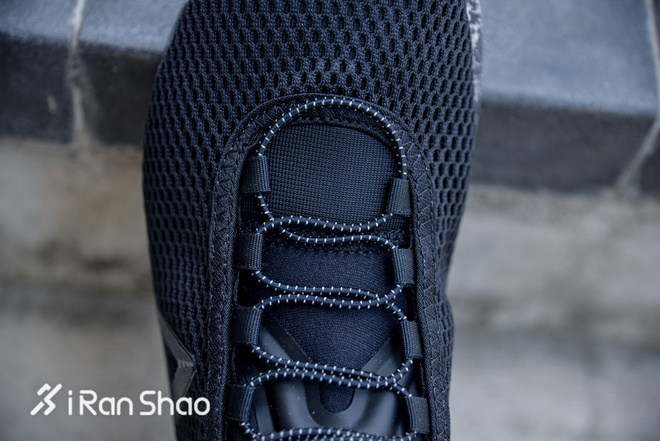 开箱 | 黑暗精灵 为夜而生 Reebok PUMP PLUS夜跑鞋