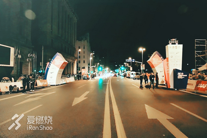 再见，那个被老师抱上单杠的少年