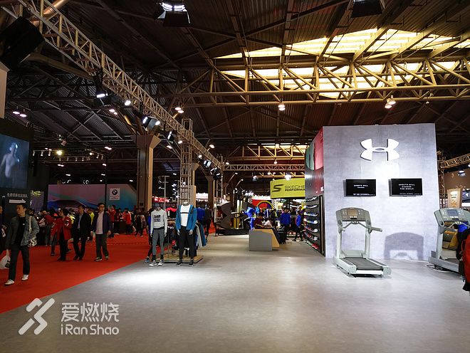 再见，那个被老师抱上单杠的少年