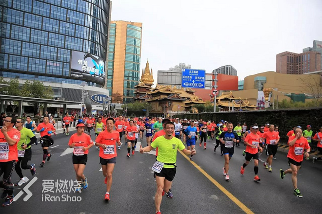 再见，那个被老师抱上单杠的少年