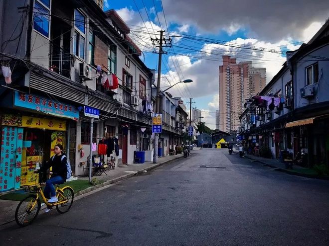 霞飞路的梧桐时光——上马城记