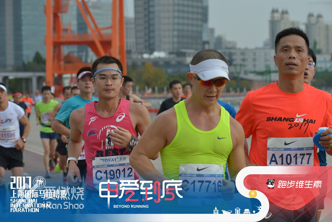 再见，那个被老师抱上单杠的少年