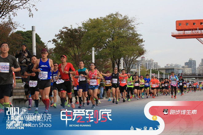 再见，那个被老师抱上单杠的少年